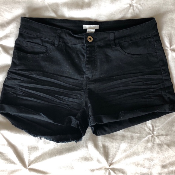 h&m black jean shorts